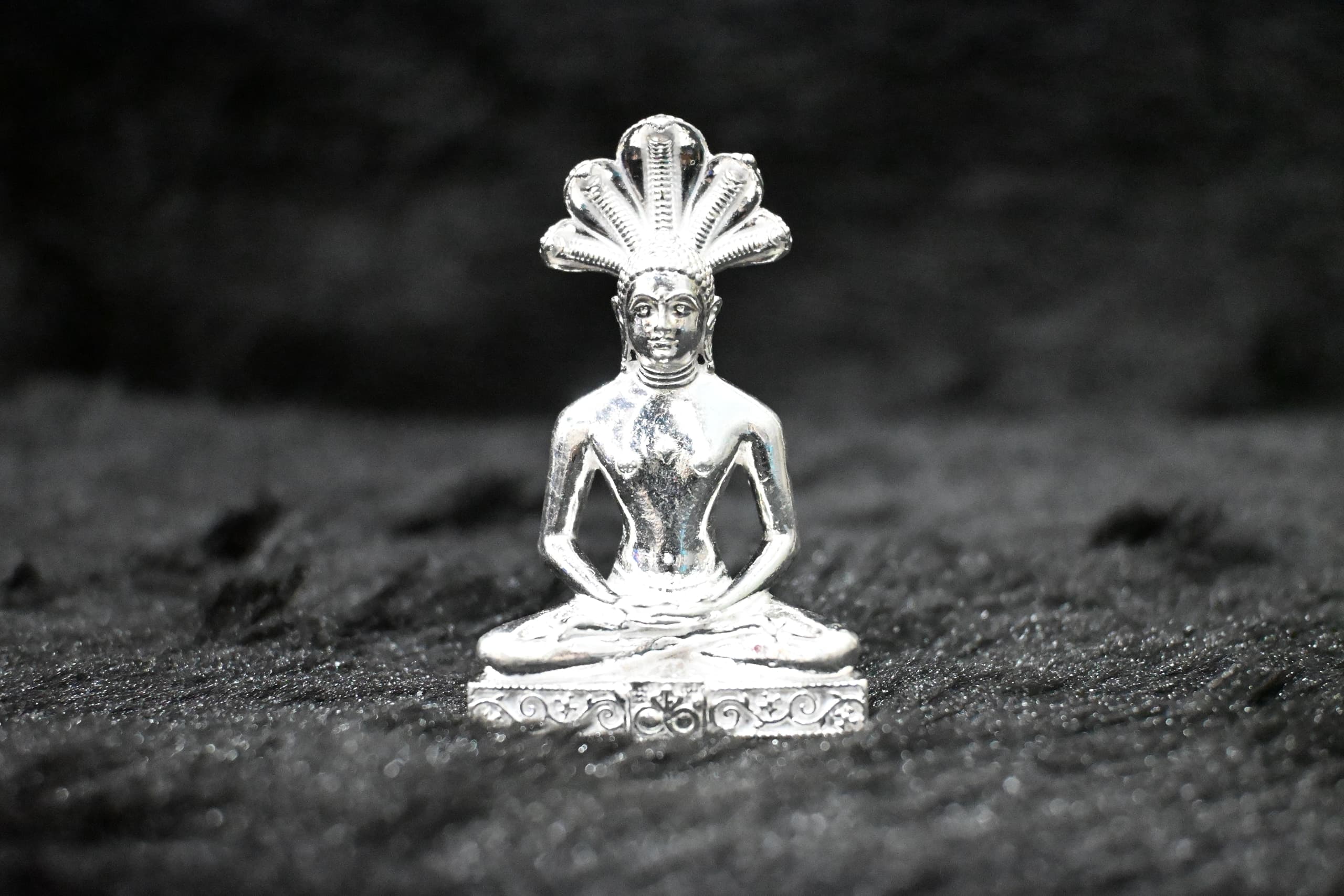 Silver Solid Lord Parshwanath Murti