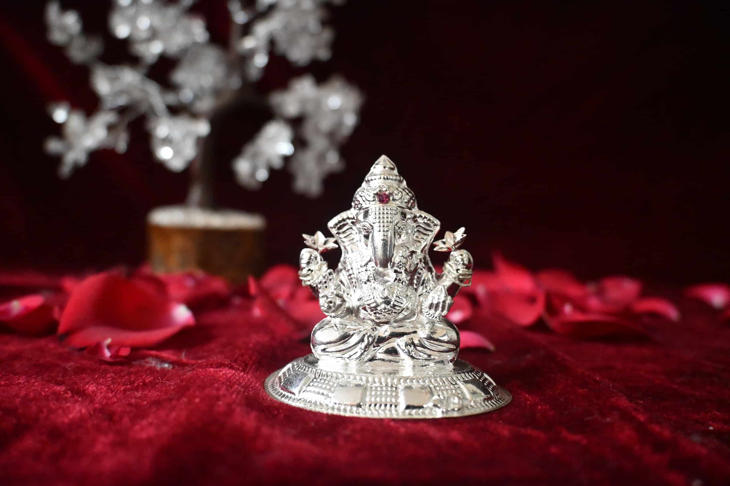 Dagadusheth Ganapati Silver Murti